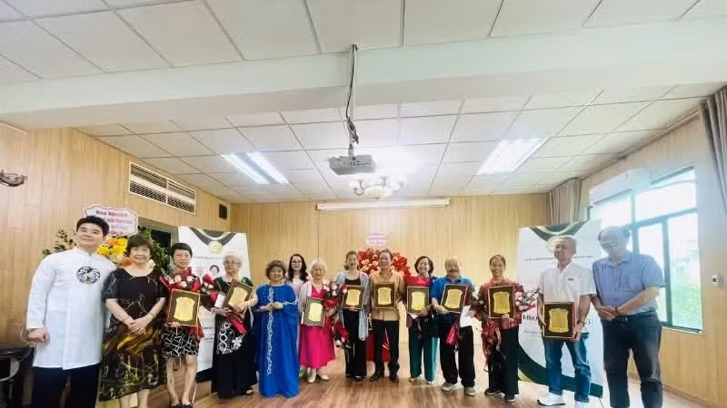 The commemorative medal “For the Cause of Vietnamese Music Performance” is presented to artists with significant contributions to the country’s music.