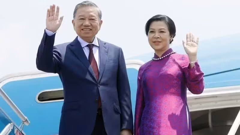 On May 27, 2026, Party General Secretary and State President To Lam, his spouse and a high-ranking Vietnamese delegation left Ha Noi for an official visit to Thailand and state visits to Singapore and the Philippines. (Photo: VNA)