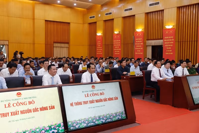 Delegates attend the ceremony to announce the agricultural product traceability system.