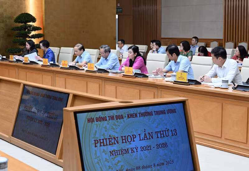 thutuong-09825-2.jpg