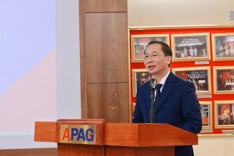 Associate Professor Dr Nguyen Ba Chien, Director of the APAG, delivers the opening remarks for the 2026 GYBM programme.