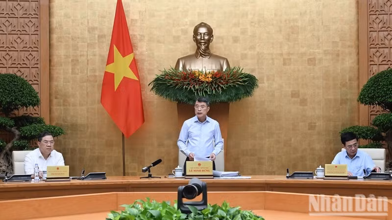 Prime Minister Le Minh Hung speaks at the Government’s regular meeting on September 3. (Photo: nhandan.vn)