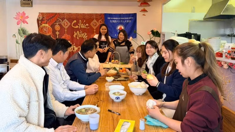 The class attracted strong participation from Vietnamese women living, studying and working in Japan.
