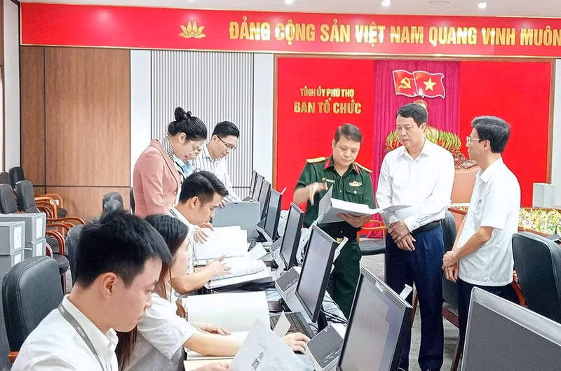 By standardising data and moving Party organisations’ activities onto digital platforms, Phu Tho is gradually establishing a more coordinated, transparent and effective system of Party membership management. (Photo: NDO)