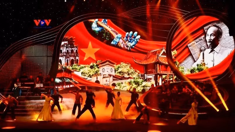 The programme is held towards celebrating the 14th National Party Congress. (Photo: VOV)