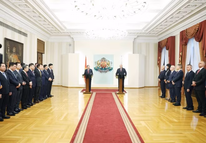 At the press briefing in Sofia on October 23 (Photo: VNA)