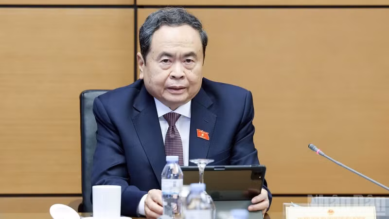 NA President Tran Thanh Man speaks during a group discussion. (Photo: nhandan.vn)