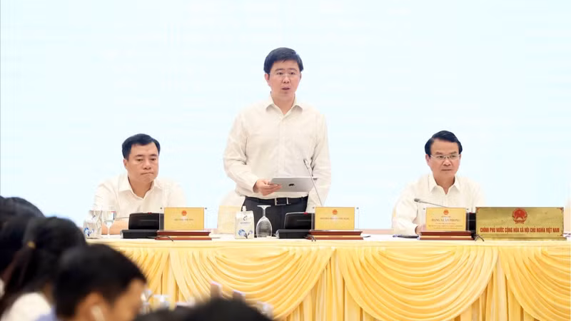Deputy Minister of Science and Technology Bui Hoang Phuong speaks at the Government's June regular press conference on July 4, 2026. Photo: VNA