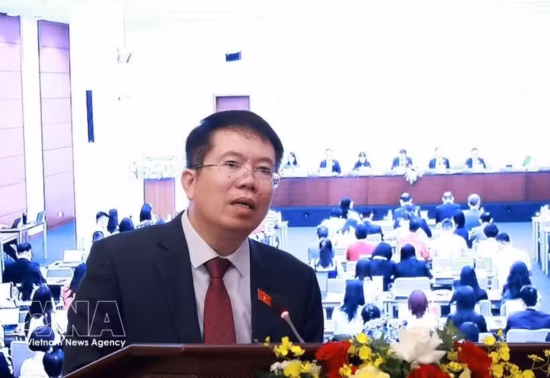 Vice Chairman of the NA Office Nguyen Van Hien speaks at the press briefing (Photo: VNA)