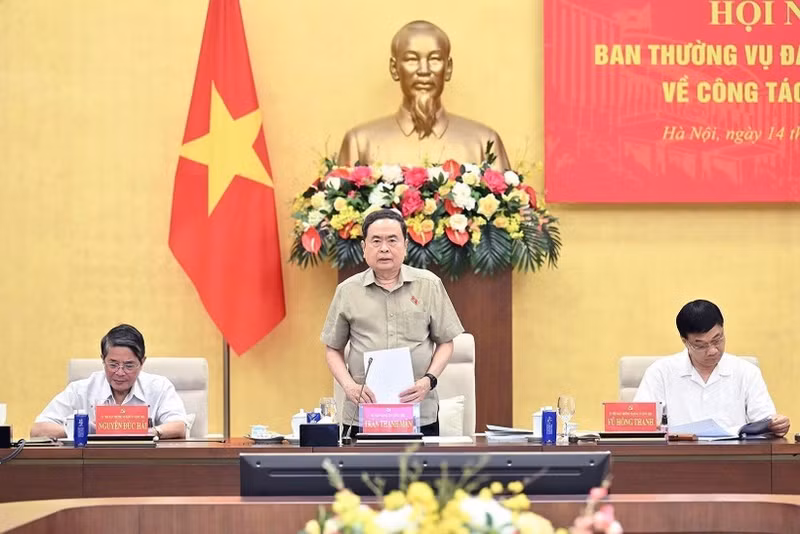 NA Chairman Tran Thanh Man speaks at the meeting. (Photo: VNA)