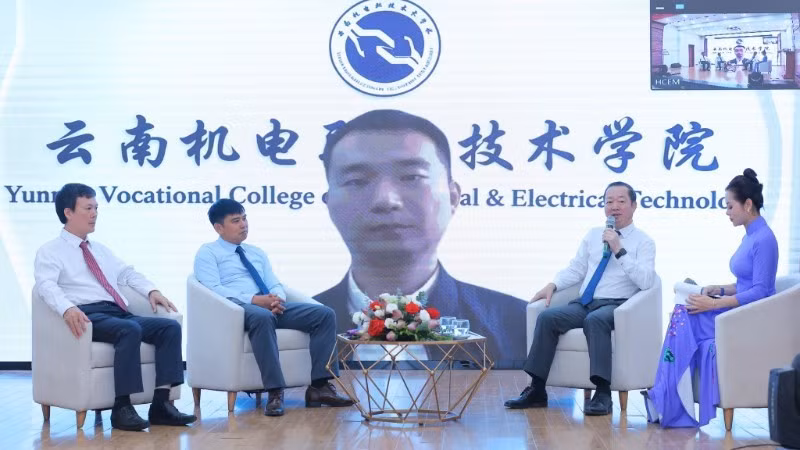 A thematic discussion on “AI and the future of vocational education” with the participation of managers, experts and international partners in the field of vocational education.
