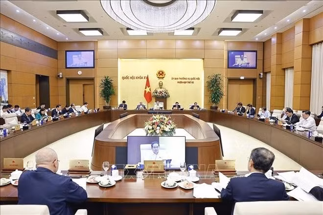 A view of the NA Standing Committee's 52nd session in Ha Noi on December 2 (Photo: VNA)
