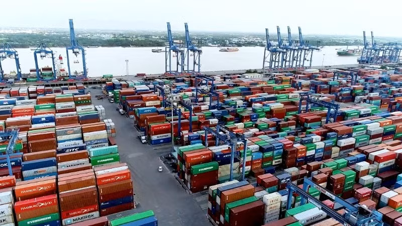 The customs sector is handling procedures flexibly to support businesses amid transportation disruptions in the Middle East.