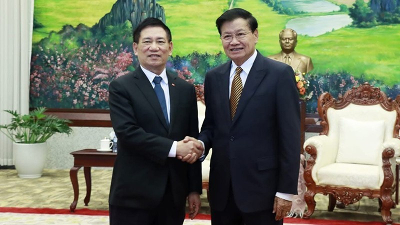 Deputy Prime Minister Ho Duc Phoc meet with General Secretary and President of Laos Thongloun Sisoulith. (Photo: DUY TOAN)