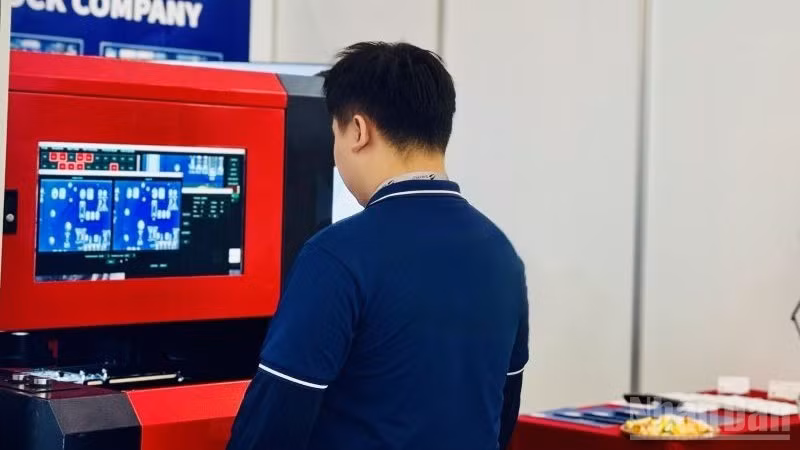 AI helps connect smart networks where data, processes, and people operate in unison. (Photo: HNV)