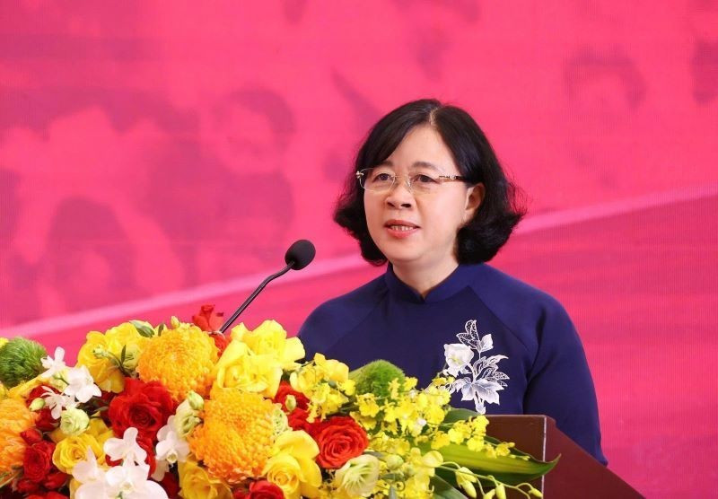 Bui Thi Minh Hoai, Politburo Member, Secretary of the Ha Noi Party Committee and Head of the Ha Noi City National Assembly Delegation.