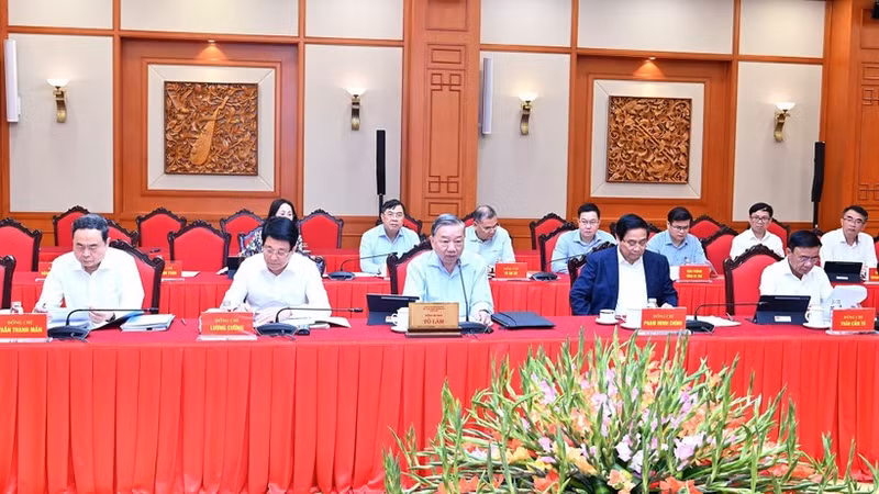 Key Party and State leaders include Party General Secretary, State President, Prime Minister, National Assembly Chairperson and Permanent Member of the Party Central Committee’s Secretariat (Photo: NDO)