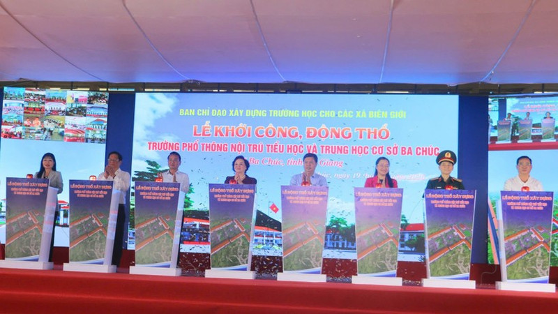 Deputy Prime Minister Pham Thi Thanh Tra (centre) and officials mark the start of work on the Ba Chuc inter-level boarding school for primary and lower secondary students in An Giang province on March 19. 