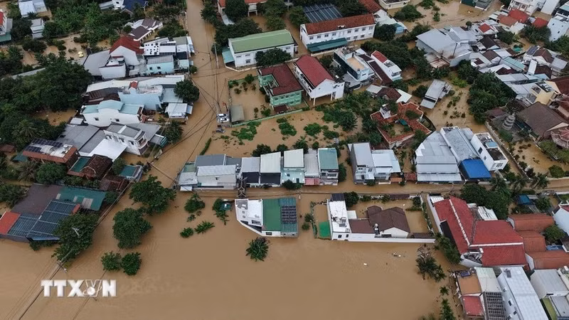 An aerial view of a severely flooded area in Khanh Hoa province (Photo: VNA)