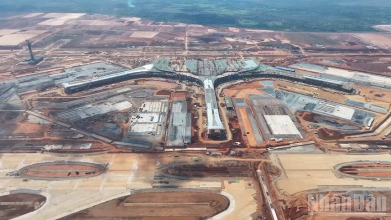 The international airport is gradually taking shape.