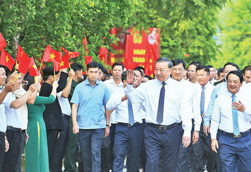 General Secretary To Lam attended the 2025 National Day for Protecting National Security and the inauguration ceremony of the “Uncle Ho in Tan Trao” Monument (Tan Trao Special National Historical Site, Tuyen Quang province), August 2025.