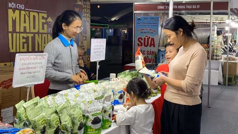The event provides an opportunity for Vietnamese businesses to promote their products to consumers.