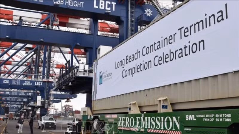 A view of a cargo port in California, the US. (Photo: Xinhua/VNA)