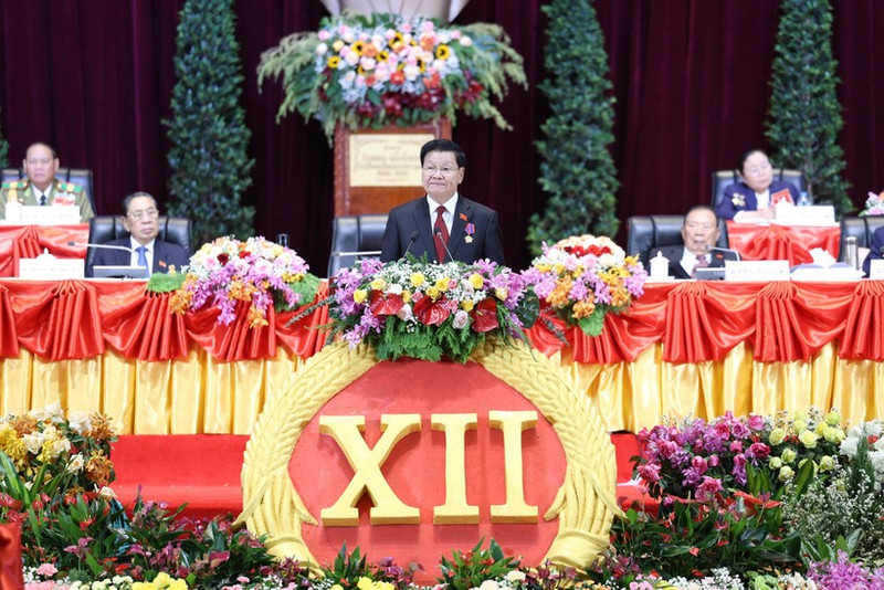General Secretary of the Lao People's Revolutionary Party Central Committee Thongloun Sisoulith delivers a closing speech at the 12th National Congress of the Lao People's Revolutionary Party. (Photo: VNA)