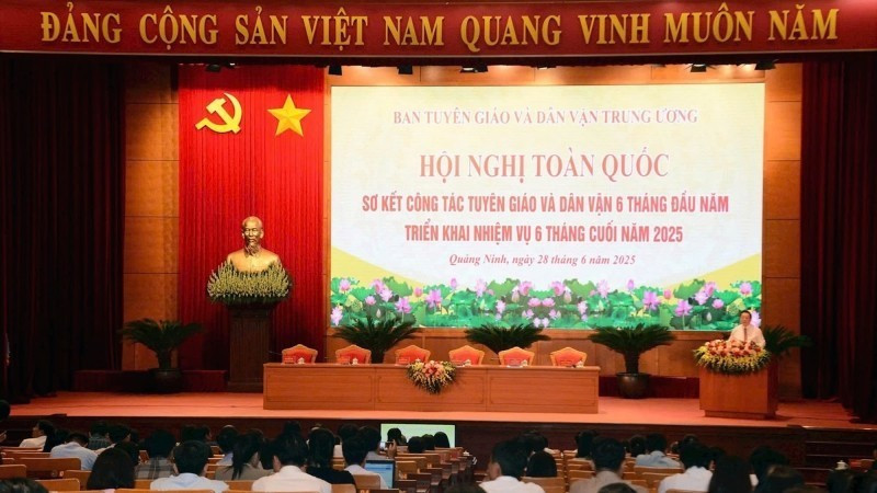 A conference to review communication and mass mobilisation work in the first 6 months of 2025. (Photo: NGUYEN ANH)