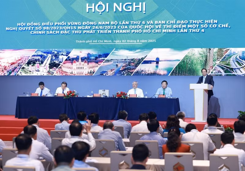 The sixth meeting of the Coordinating Council for the Southeastern Region, and the fourth meeting of the Steering Board for implementing the National Assembly’s Resolution 98/2023/QH15 on August 2 (Photo: VNA)