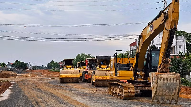 Construction vehicles in the northeast of Thanh Hoa province.