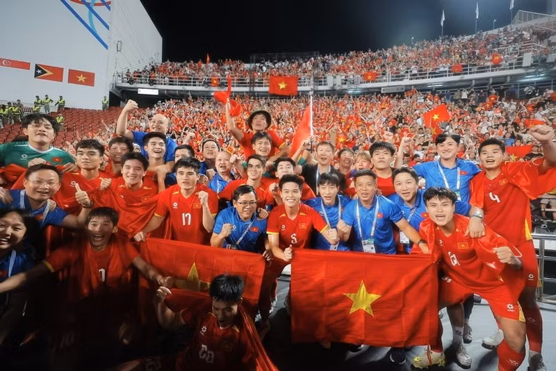 Viet Nam’s U22 players revel in their victory. (Photo: VNA)