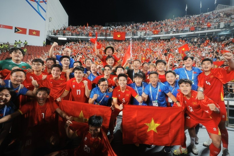 Viet Nam’s U22 players revel in their victory. (Photo: VNA)