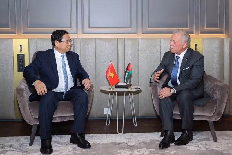 On the occasion of attending the 3rd United Nations Ocean Summit in Nice (France), on June 8, 2025, Vietnamese Prime Minister Pham Minh Chinh meets with Jordanian King Abdullah II ibn Al-Hussein. (Photo: VNA)