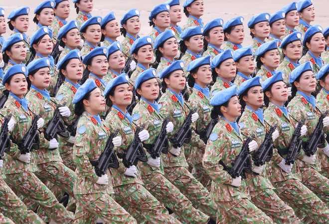 The formation of the Vietnamese female peacekeepers at the grand parade marking the 80th anniversary of the August Revolution and National Day on September 2 (Photo: VNA)