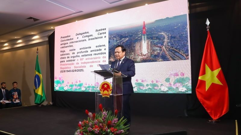 Vietnamese Ambassador to Brazil Bui Van Nghi speaks at the celebration ceremony. (Photo coutersy of the Vietnamese Embassy in Brazil)