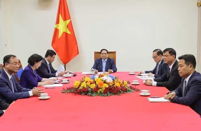 At the phone talks (Photo: VNA)