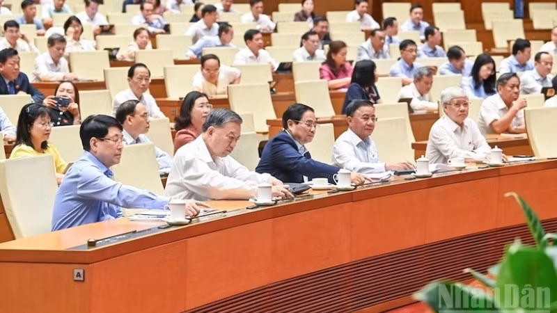 On June 16, 2025, the National Assembly passed a Resolution amending and supplementing a number of articles of the 2013 Constitution with 100% of delegates present in favour. (Photo: DUY LINH) 