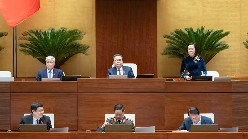 National Assembly Chairman Tran Thanh Man and Vice Chairpersons of the National Assembly chair and direct the meeting. (Photo: DANG ANH)