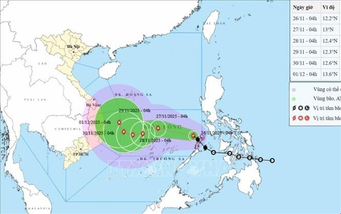 Storm No. 15 is expected to strengthen over the next 24 hours, potentially reaching level 11 with gusts up to level 14. (Photo published by VNA)