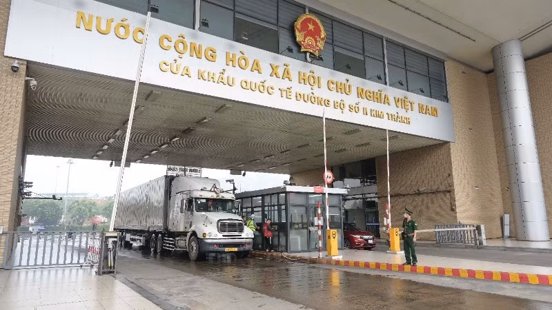 Goods imported and exported through the Kim Thanh International Road Border Gate No. II, Lao Cai Province.