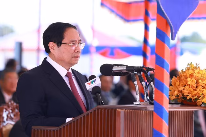 8-12-pm-pham-minh-chinh.jpg