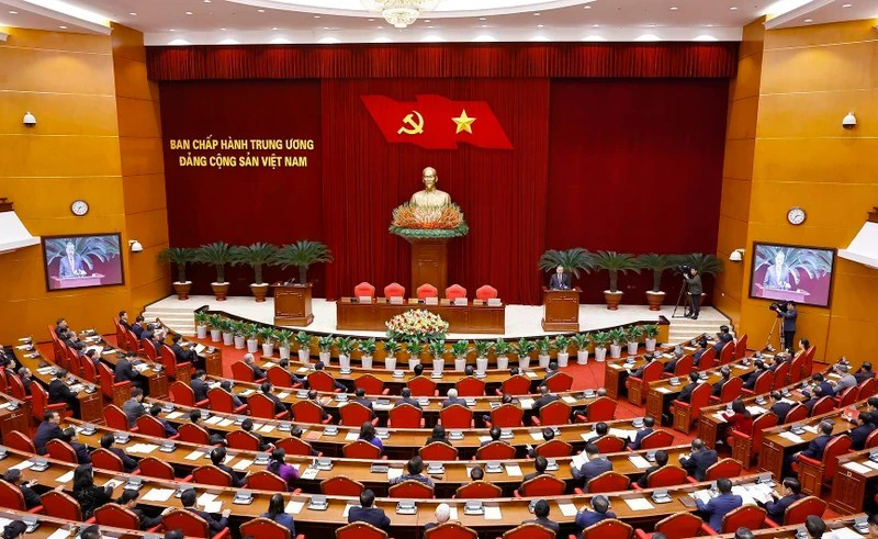 At the 13th Party Central Committee Conference, the Party Central Committee unanimously directed to resolutely and urgently continue to innovate and reorganise the political system to be streamlined and operate effectively and efficiently. (Photo: Dang Khoa)