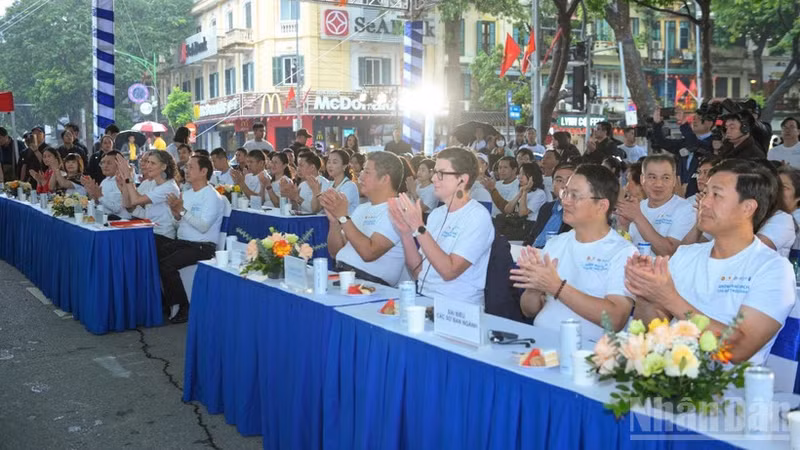 The event drew the participation of delegates and a large number of local residents. (Photo: THE DAI)