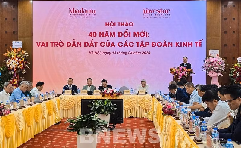 At the seminar discussing guiding role of economic groups after 40 years of renewal. (Photo: VNA)