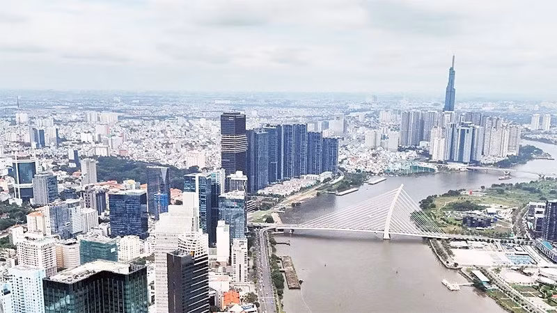 Ho Chi Minh City has attracted more than 50 potential partners and 20 investors for the International Financial Centre. (Photo: THE ANH/BAO NHAN DAN)