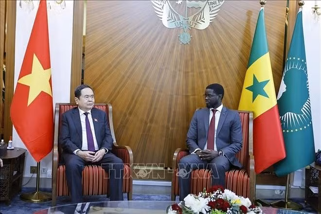 Vietnamese National Assembly Chairman Tran Thanh Man meets with Senegalese President Bassirou Diomaye Faye (Photo: VNA)