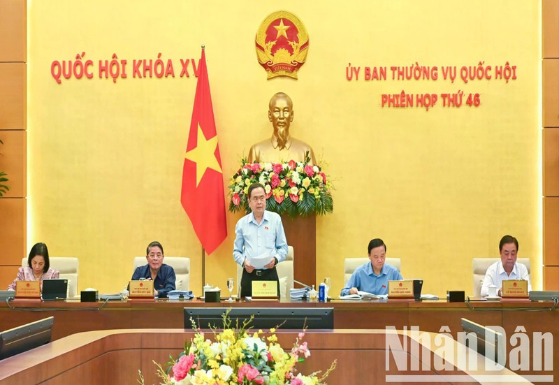 National Assembly (NA) Chairman Tran Thanh Man and the NA Vice Chairpersons at the event.