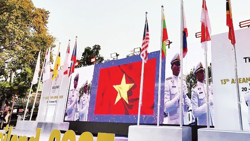Viet Nam’s flag-raising ceremony at the 13th ASEAN Para Games.