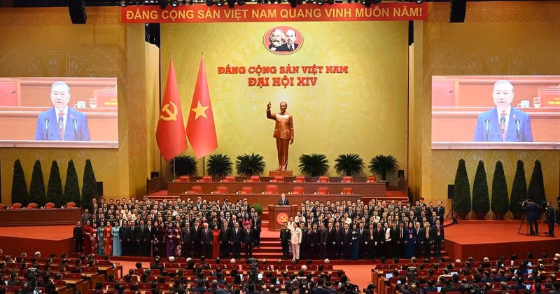 The 14th Party Central Committee makes its debut at the Congress.